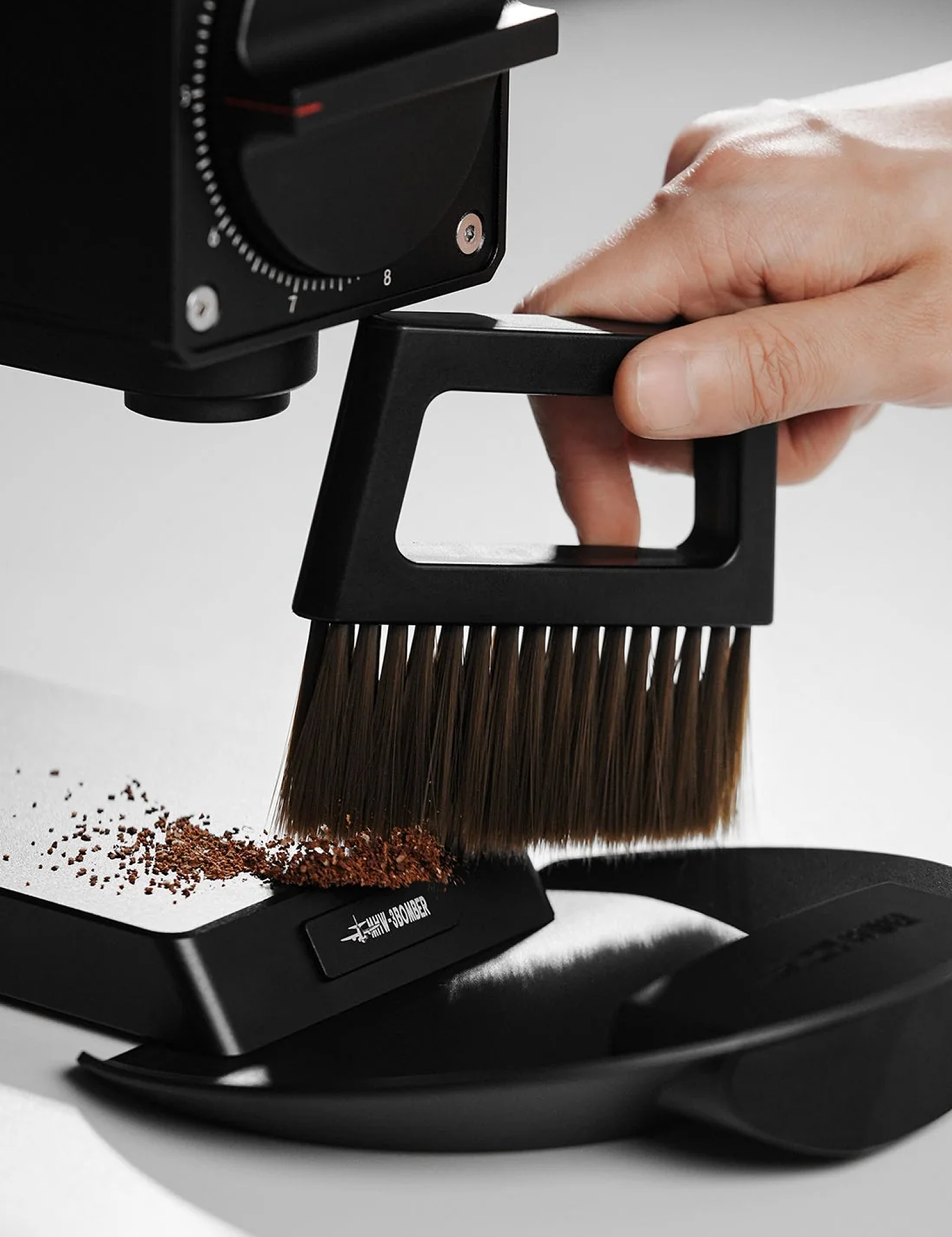 Bomber Coffee Bar Brush-Black